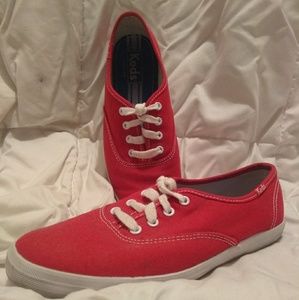 Women's Red Keds